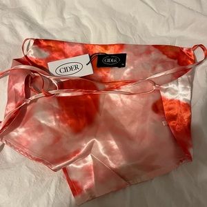 Cider tie in back top